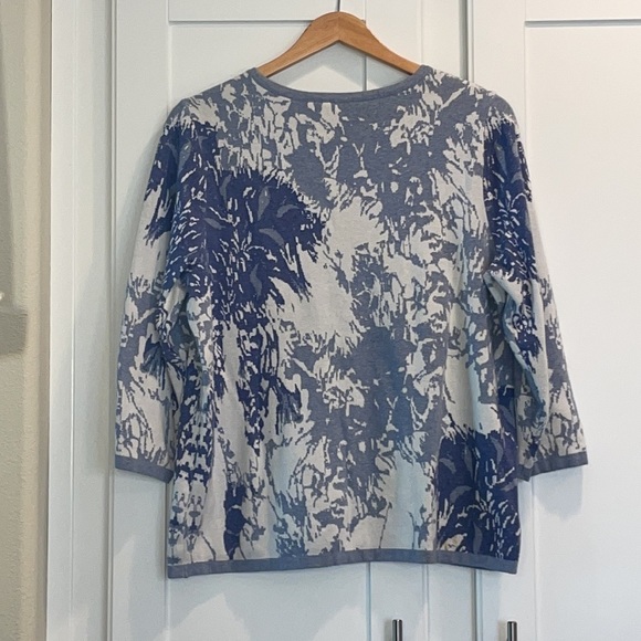 Chico's Floral Sweater Top Woman's Size 2 - Picture 13 of 14